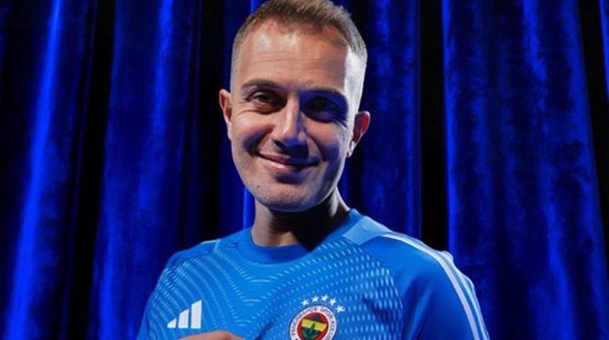 Fenerbah&ccedil;e Mert G&uuml;nok'u resmen a&ccedil;ıkladı!