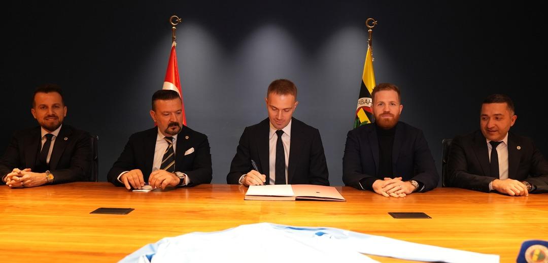 Fenerbah&ccedil;e Mert G&uuml;nok u resmen a&ccedil;ıkladı! 2