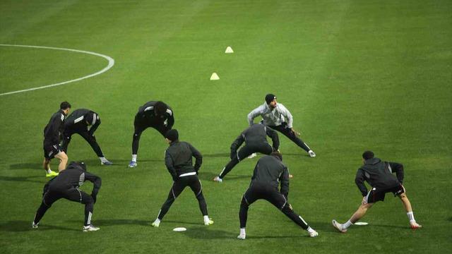 Beşiktaş, yoğun yağış ve rüzgar altında hazırlıklarına devam etti