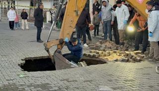 Yer: Manisa! Yağışlardan &ccedil;&ouml;ken yolda insan kafatası ve kemikler bulundu