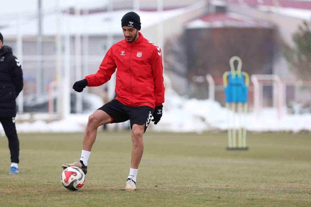 Sivasspor, Erzurumspor maçının hazırlıklarına devam etti 3