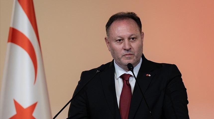 KKTC Meclis Başkanı &Ouml;zt&uuml;rkler&rsquo;den Zelenskiy&rsquo;e 'Kıbrıs' tepkisi