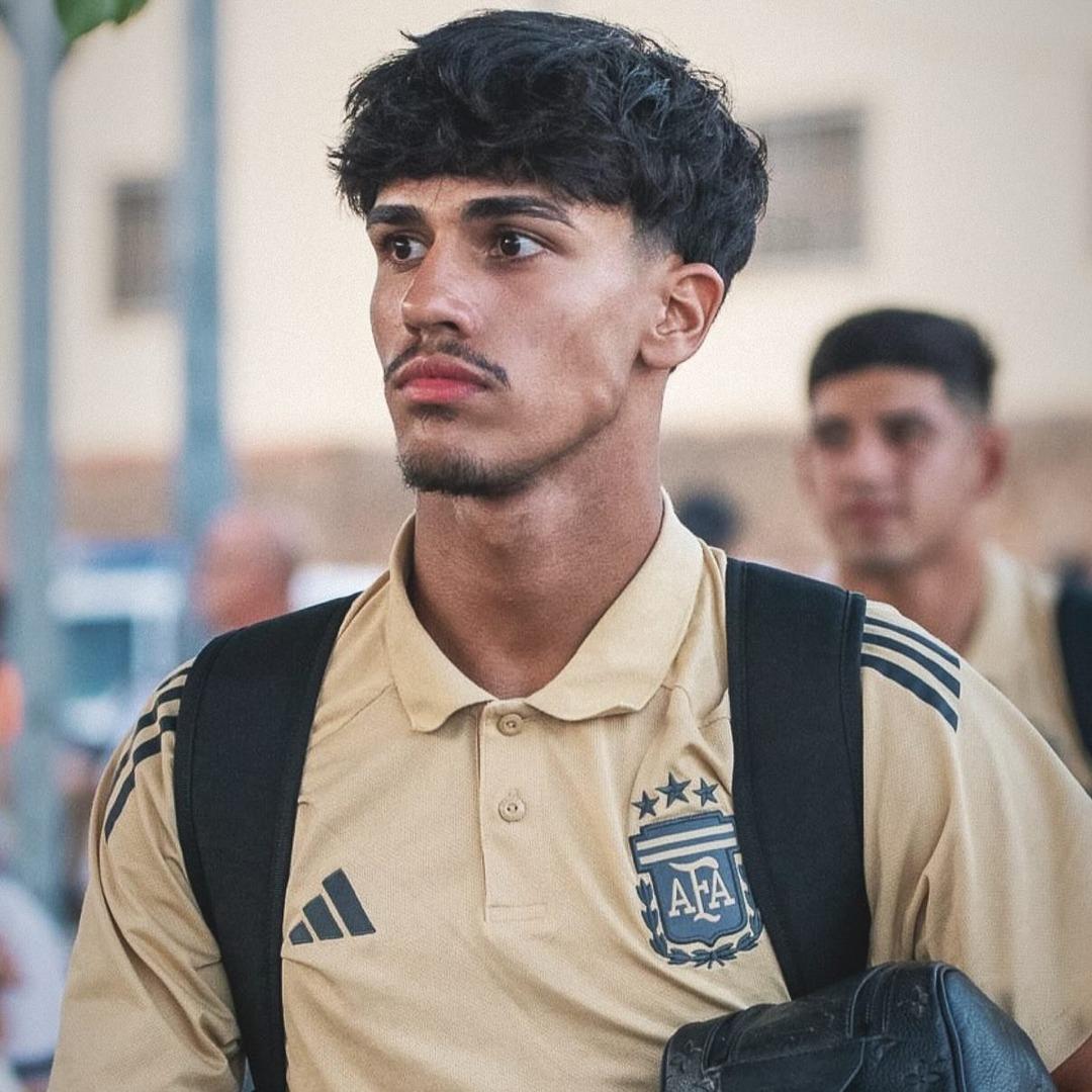 Can Armando G&uuml;ner Galatasaray i&ccedil;in İstanbul a geliyor! 2