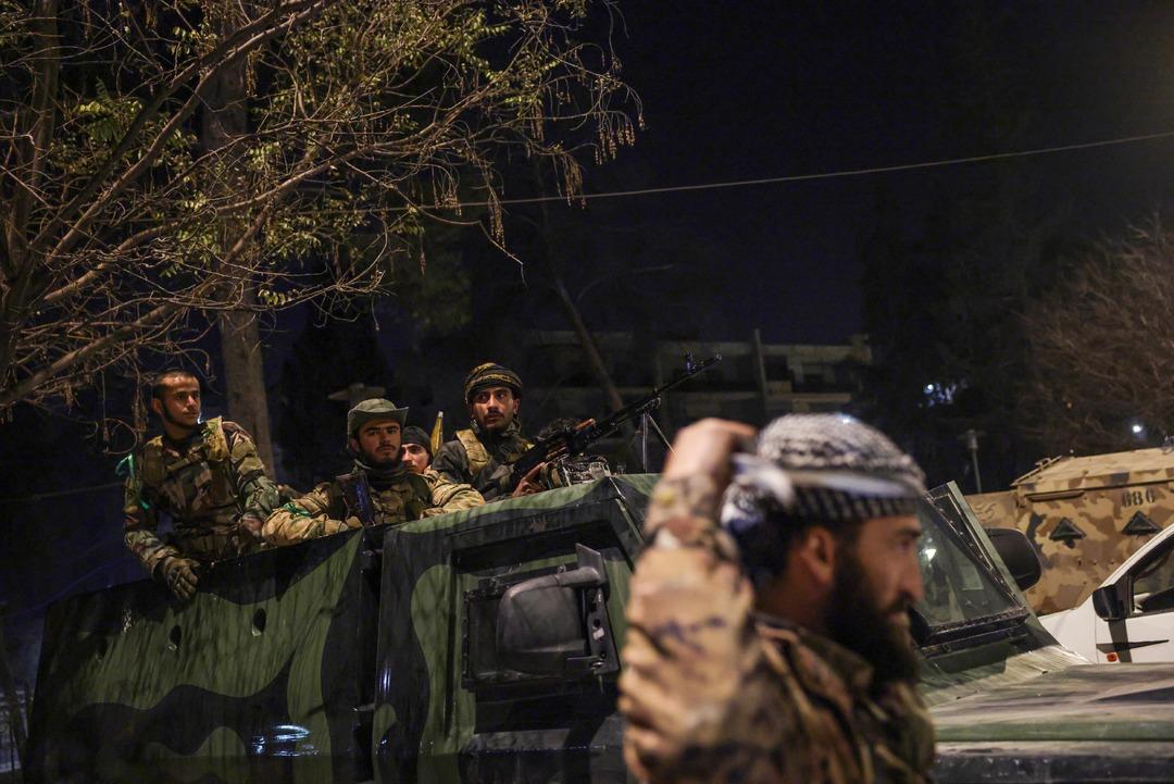 Halep te &ccedil;atışmalar s&uuml;r&uuml;yor! Suriye ordusu Eşrefiyye yi b&uuml;y&uuml;k &ouml;l&ccedil;&uuml;de kontrol altına aldı 8