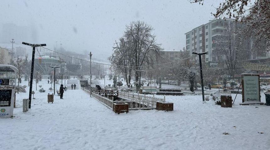 Malatya'da olumsuz hava şartları sebebiyle eğitime 1 g&uuml;n ara verildi