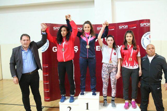 Türkiye Genç Kadınlar Güreş Şampiyonası sona erdi