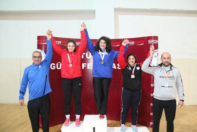 Türkiye Genç Kadınlar Güreş Şampiyonası sona erdi