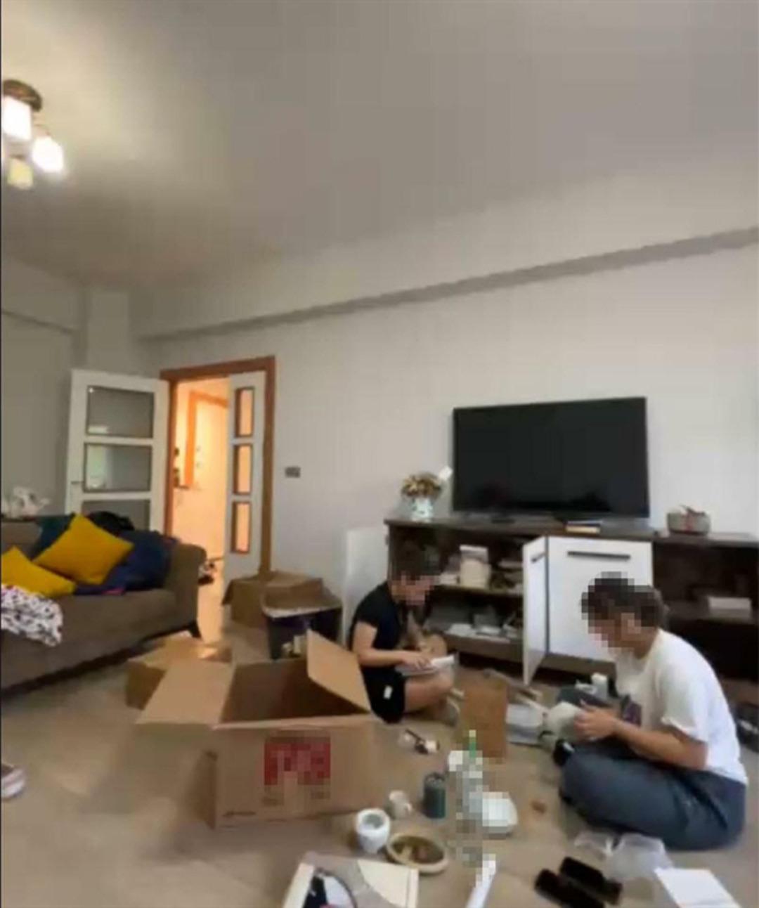 &Ouml;ğrencilerini evine temizlik yapmaya g&ouml;t&uuml;ren &ouml;ğretmene soruşturma: G&ouml;zaltına alındı 2