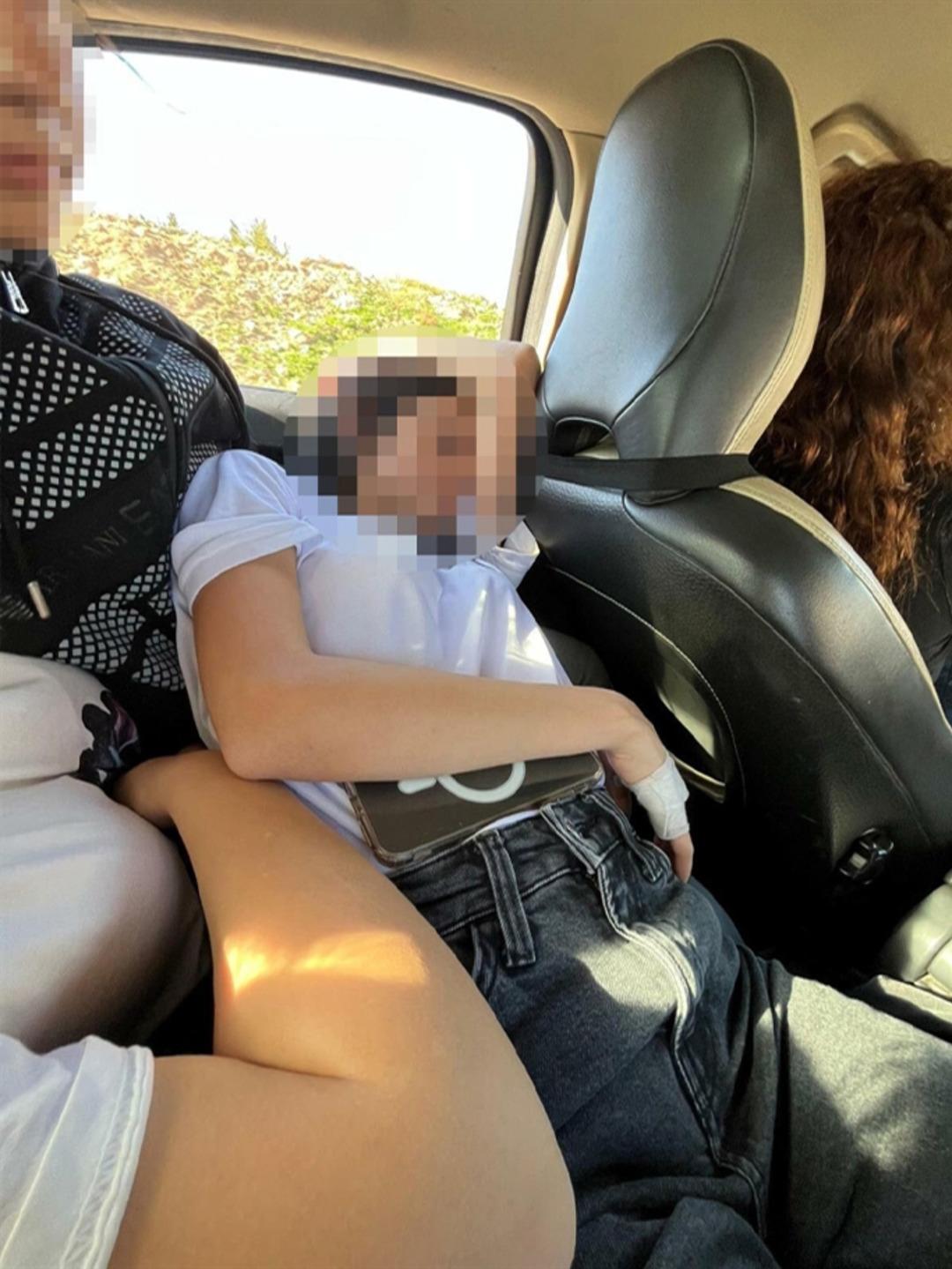 &Ouml;ğrencilerini evine temizlik yapmaya g&ouml;t&uuml;ren &ouml;ğretmene soruşturma: G&ouml;zaltına alındı 3