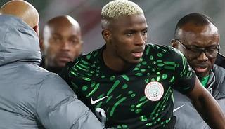 Osimhen'in &uuml;lkeyi terk edeceği konuşuluyordu! "Bundan sonra umarım..."