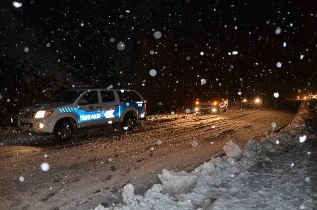 Antalya-Konya karayolunda kar yağışı etkili olmaya başladı 4