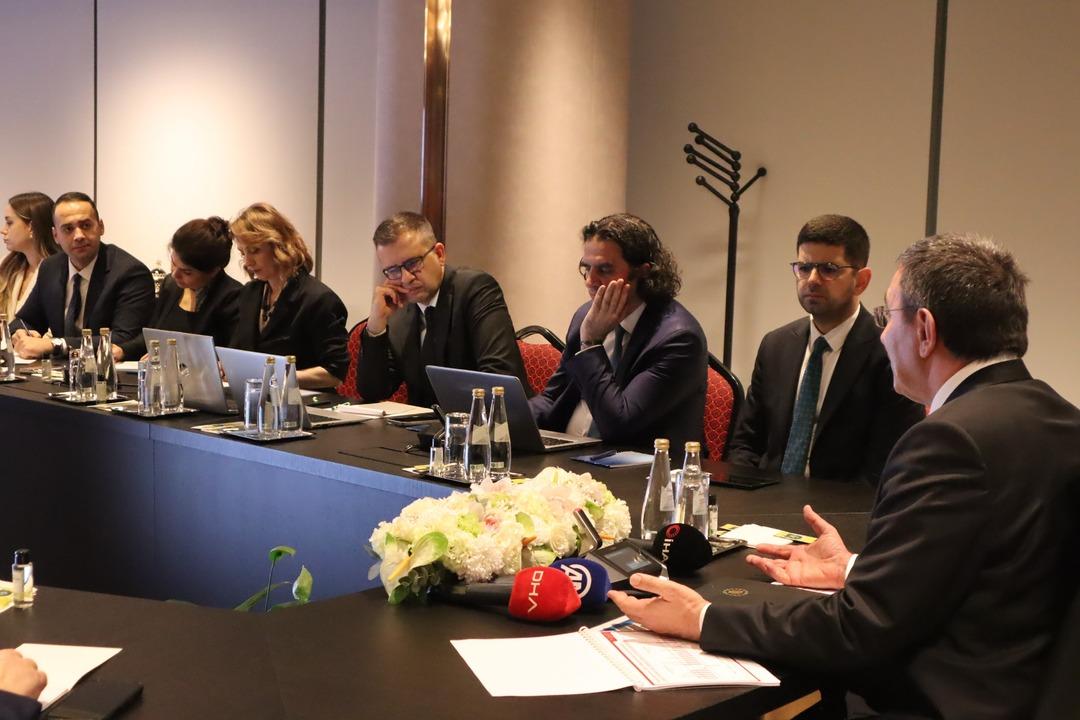 Cumhurbaşkanı Yardımcısı Yılmaz "Enflasyonu çok hızlı düşürürüz ama..." diyerek açıkladı! "Maliyeti büyük olur" 4