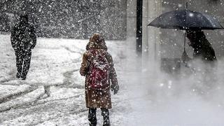AKOM duyurdu: İstanbul'a kuvvetli kar yağışı geliyor! 'Evden çalışın' uyarısı!
