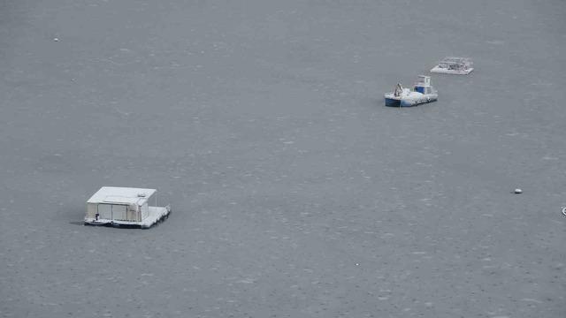 Adıyaman&rsquo;da &Ccedil;at Barajı&rsquo;nın y&uuml;zeyi buz tuttu 5