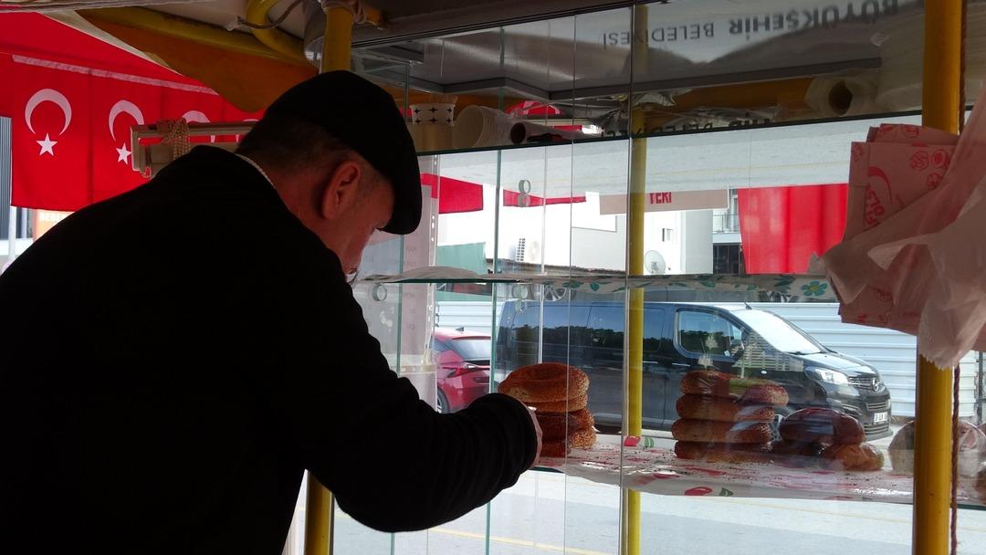 Yeşil&ccedil;am dan simit tezgahına! Bir d&ouml;neme damga vurmuştu: Son hali dikkat &ccedil;ekti 4