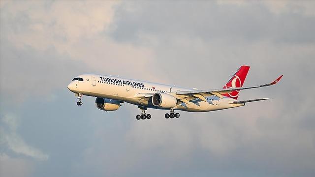 Son dakika | THY uçağında bomba tehdidi paniği! Yolcunun hareketi ortalığı karıştırdı