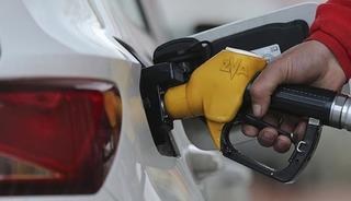 Akaryakıtta tabela yeniden değişiyor: Motorine indirim geliyor