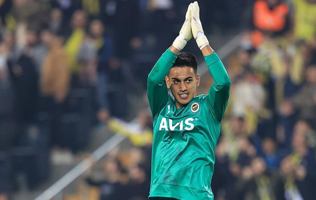 Fenerbahçe de yaprak dökümü sürüyor, giden gidene! "Bana müsaade" dedi, bavulunu topladı 2