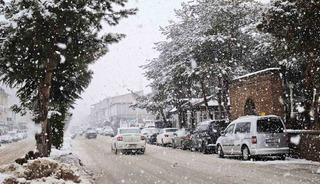 Ahlat&rsquo;ta yoğun kar yağışı