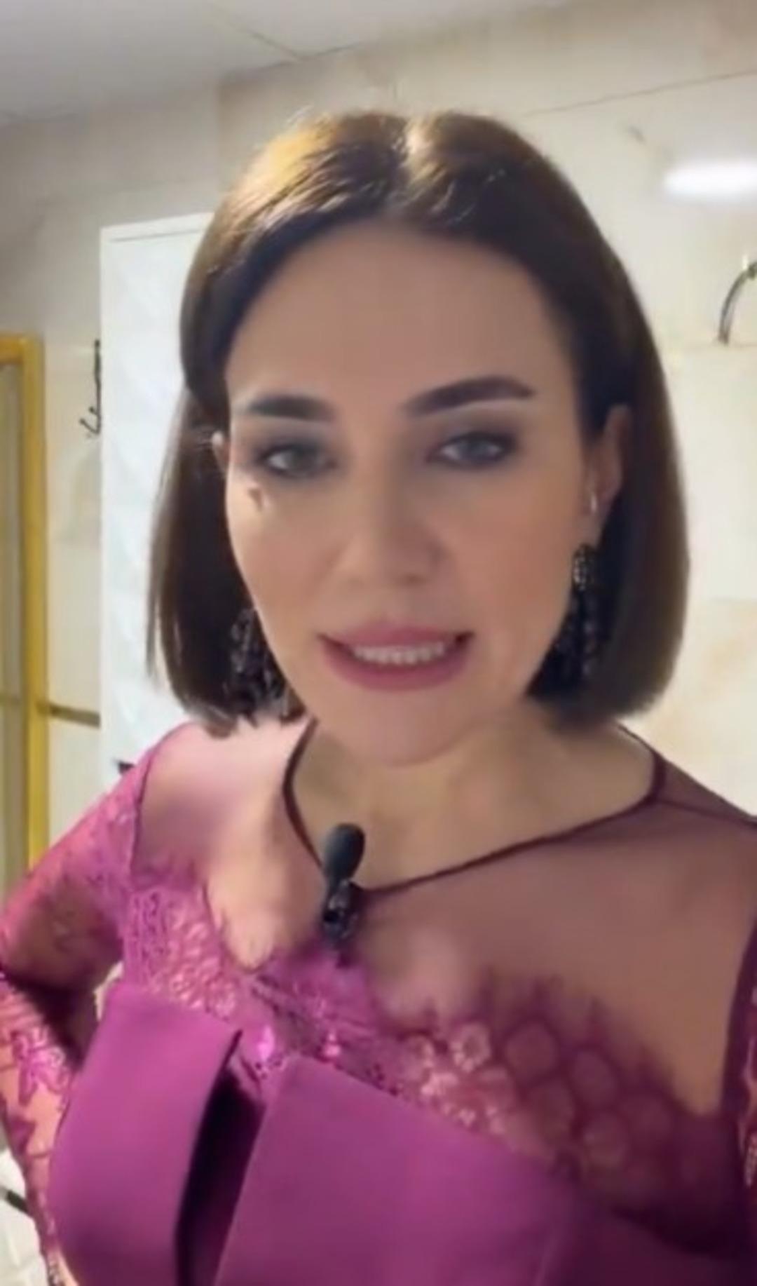 Gelin Evi &ccedil;ekiminde panik anları! Buse Varol tuvalette kilitli kaldı  1