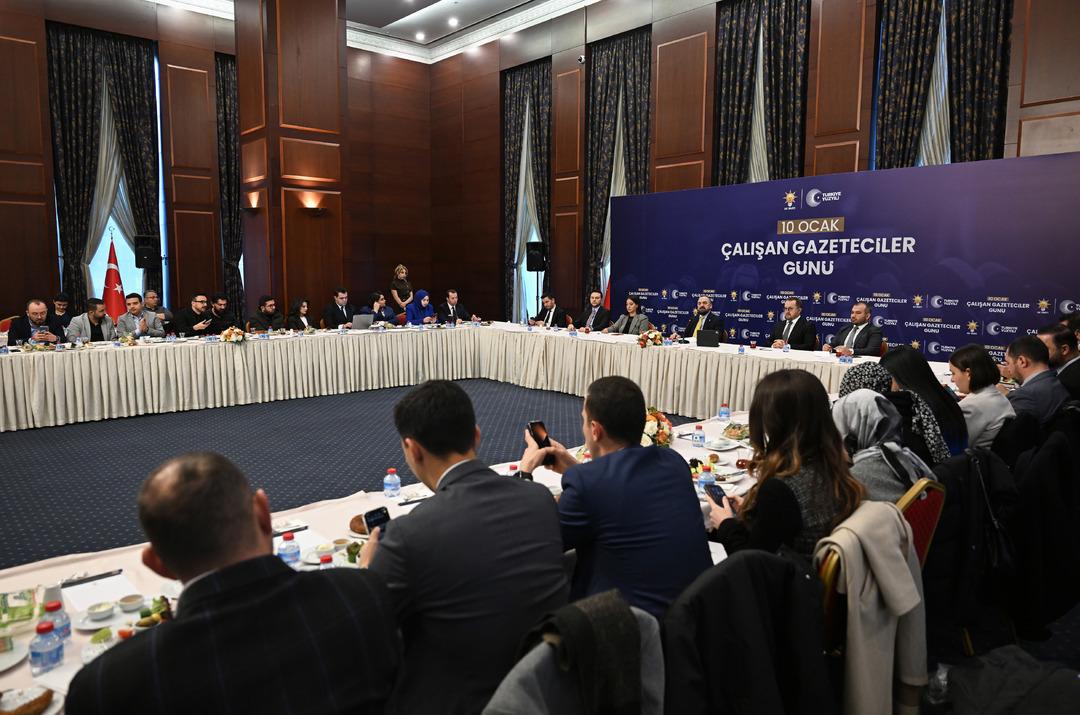 AK Parti Genel Başkan Yardımcısı Acar: "Medya demokrasinin sarsılmaz s&uuml;tunu" 5