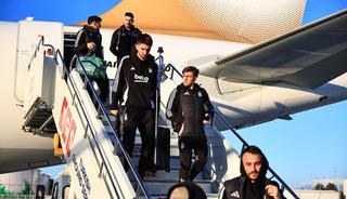 Beşiktaş'ta alarm! İlk u&ccedil;akla apar topar İstanbul'a d&ouml;n&uuml;yorlar