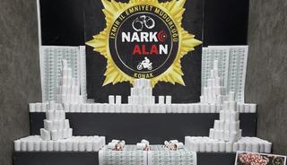 İzmir&rsquo;de uyuşturucu operasyonu: 3 g&ouml;zaltı