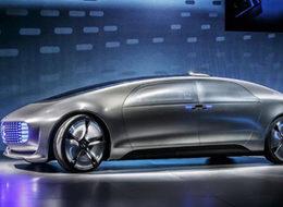 Çılgın araba sürücüsüz gidiyor