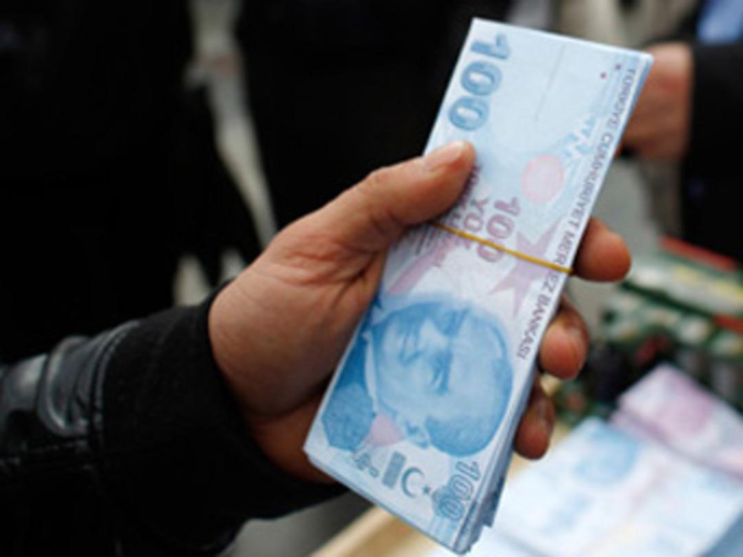 T&uuml;rk lirası sert d&uuml;şt&uuml;
