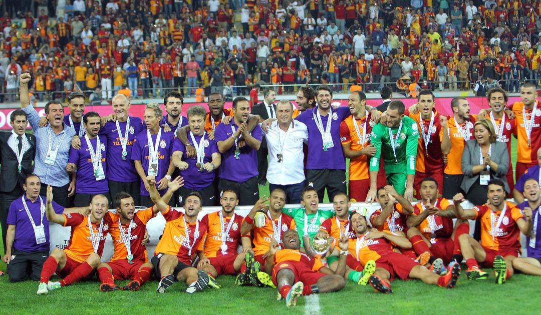 Galatasaray-Fenerbah&ccedil;e finaline saatler kala &ccedil;ok b&uuml;y&uuml;k s&uuml;rpriz! Yıldız isim geri d&ouml;nd&uuml;: İşte muhtemel 11 ler 7