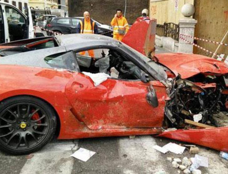 1.1 milyon TL'lik Ferrari çöpe döndü G2