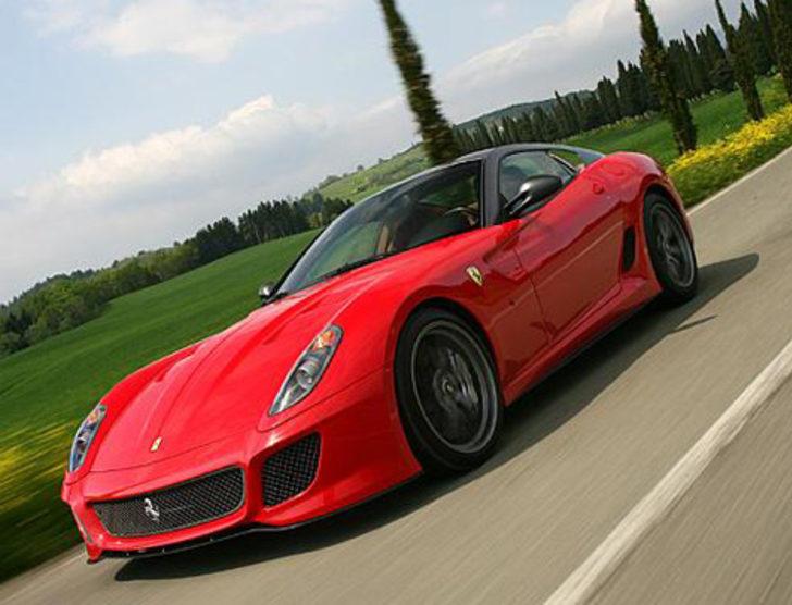 1.1 milyon TL'lik Ferrari çöpe döndü G5