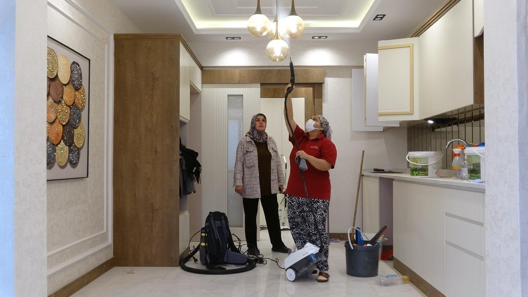 Temizlik&ccedil;iydi patron oldu, 20 kadına istihdam sağladı! Hedefi sayıyı artırmak 4