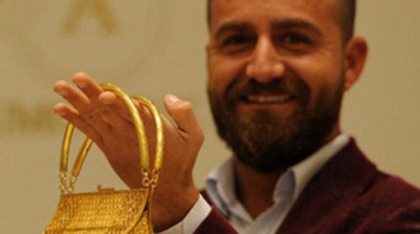 Lüks araba fiyatına &quot;altın çanta&quot;