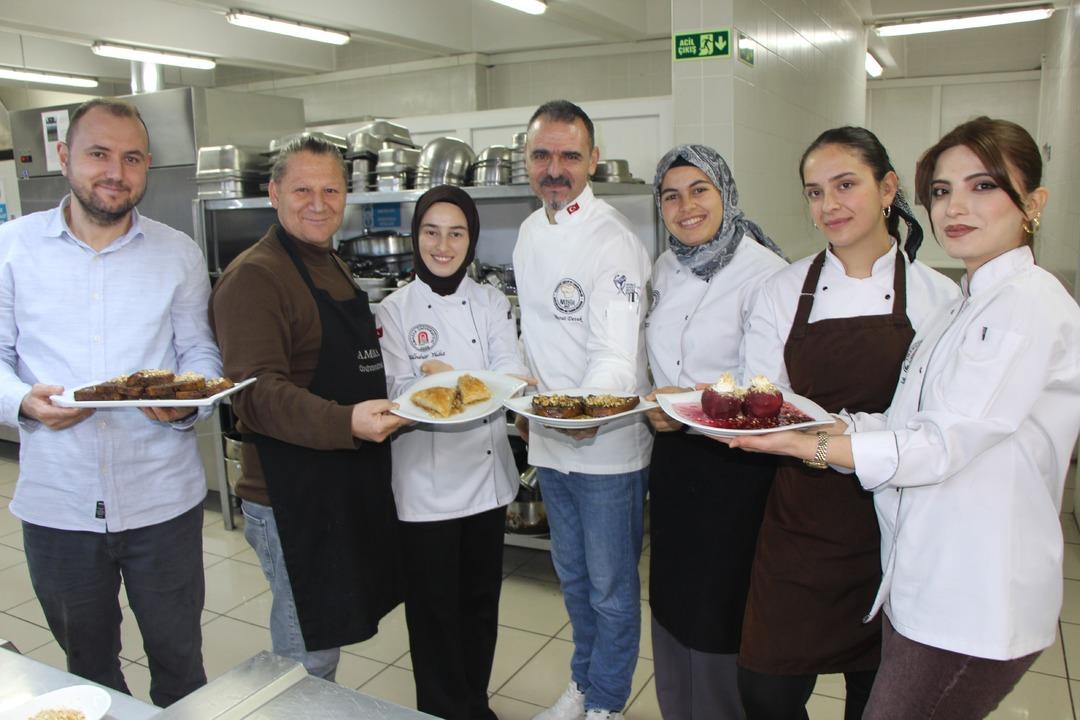 Fıstıklı değil elmalı! T&uuml;rk mutfağında bu lezzet ilk defa yapıldı:  Elmalı baklava  12