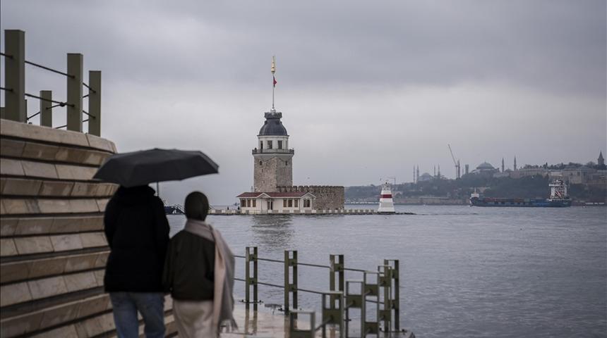 İstanbul hava durumu i&ccedil;in Valilik saat verip uyardı: "Kuvvetli geliyor"