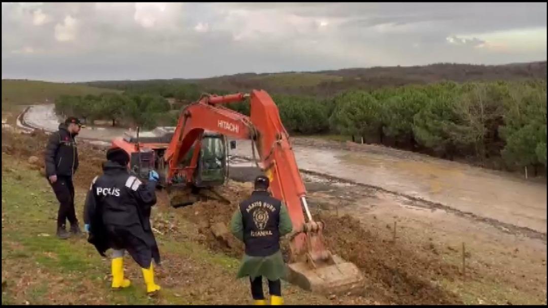 Her satırı dehşet! Annesini babası ile birlikte &ouml;ld&uuml;rd&uuml;: G&ouml;md&uuml;kleri yere her ay gidip dua etti 3