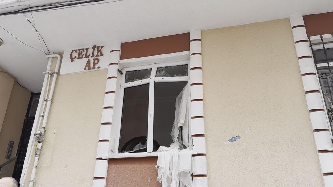 Esenyurt ta 4 katlı binada patlama!  &Ccedil;ok g&uuml;r&uuml;lt&uuml;l&uuml; bir ses duyduk  1