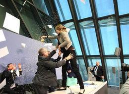 'İnsanlar iç çamaşırımı konuşuyor'