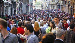 T&uuml;rkiye'de herkes kullanıyor! Meğer o hareket k&uuml;f&uuml;r sayılıyormuş