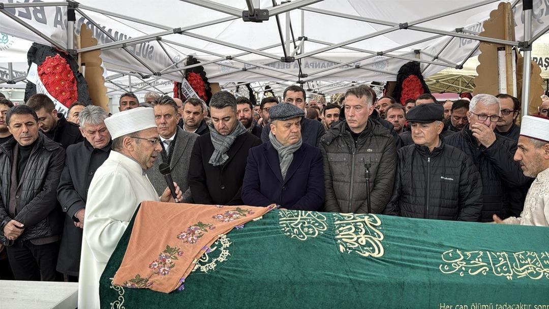 CHP li meclis &uuml;yesinin annesi korkun&ccedil; cinayete kurban gitti! Kolonya d&ouml;k&uuml;p cesedi ateşe vermiş 1