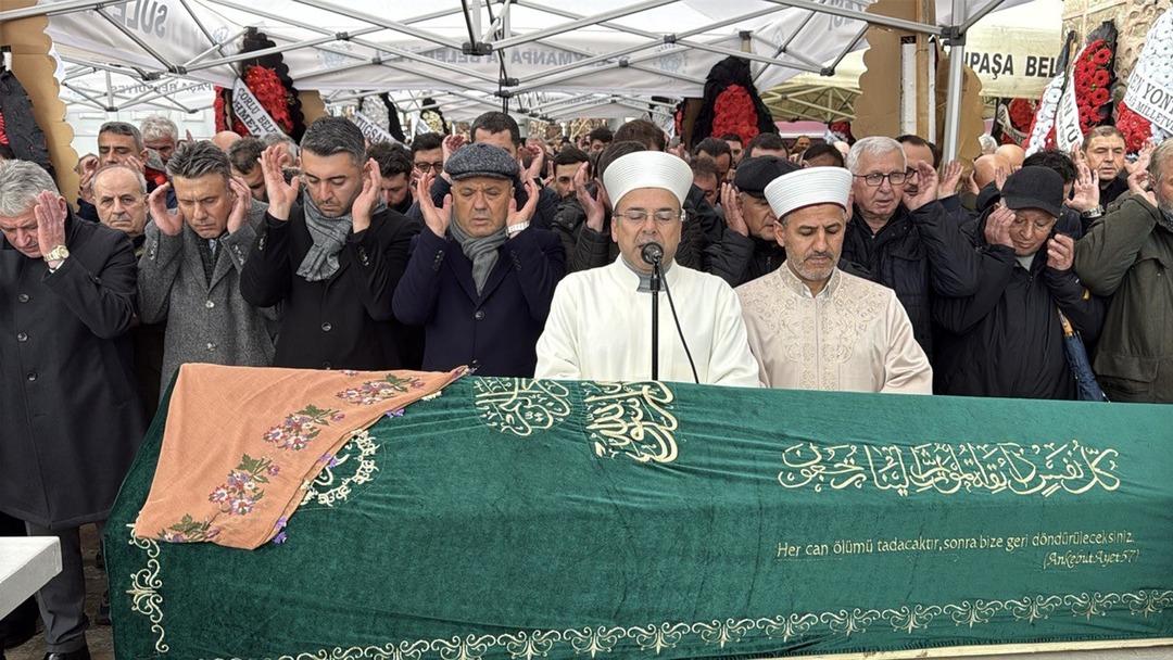 CHP li meclis &uuml;yesinin annesi korkun&ccedil; cinayete kurban gitti! Kolonya d&ouml;k&uuml;p cesedi ateşe vermiş 3