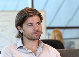 Kendi maaşından kesti çalışanlara zam yaptı