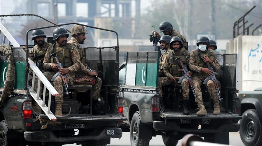 Pakistan'da operasyonlarda 11 militan &ouml;ld&uuml;r&uuml;ld&uuml;