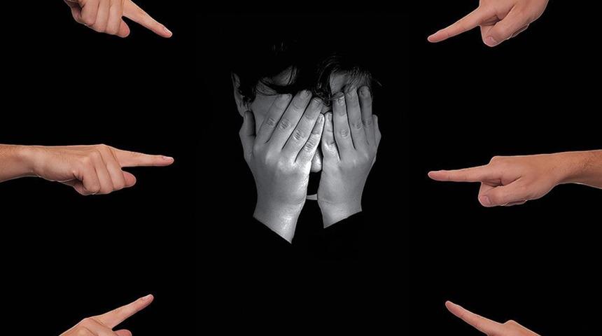 Akran zorbalığı &ccedil;ocukları nasıl etkiliyor? 