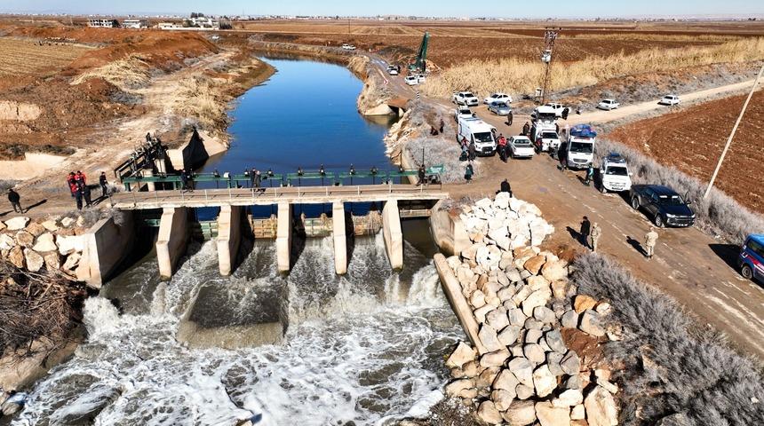 Sulama kanalında kaybolan s&uuml;r&uuml;c&uuml; 13 g&uuml;nd&uuml;r aranıyor