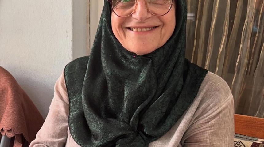 İzmir'de kamyonetin &ccedil;arptığı kadın, kazadan 2 g&uuml;n sonra &ouml;ld&uuml;