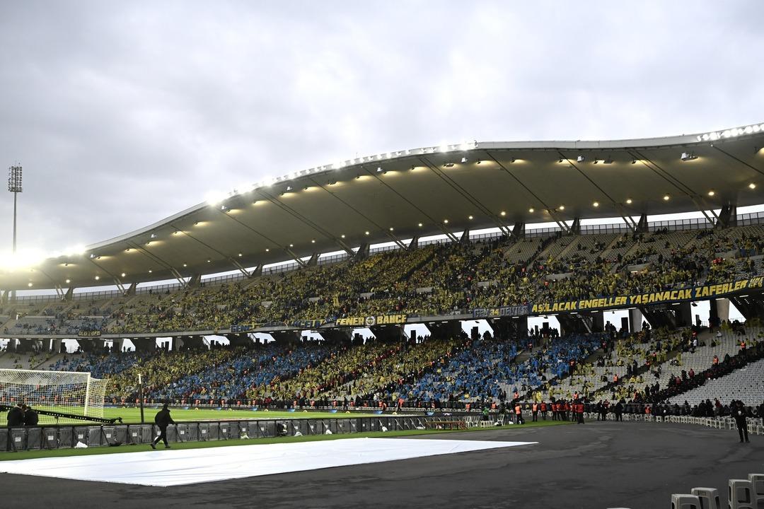 Ali Ko&ccedil; un oğlu Kerim rahmi Ko&ccedil; S&uuml;per Kupa finaline geldi! Giydiği forma g&uuml;ndem oldu 2