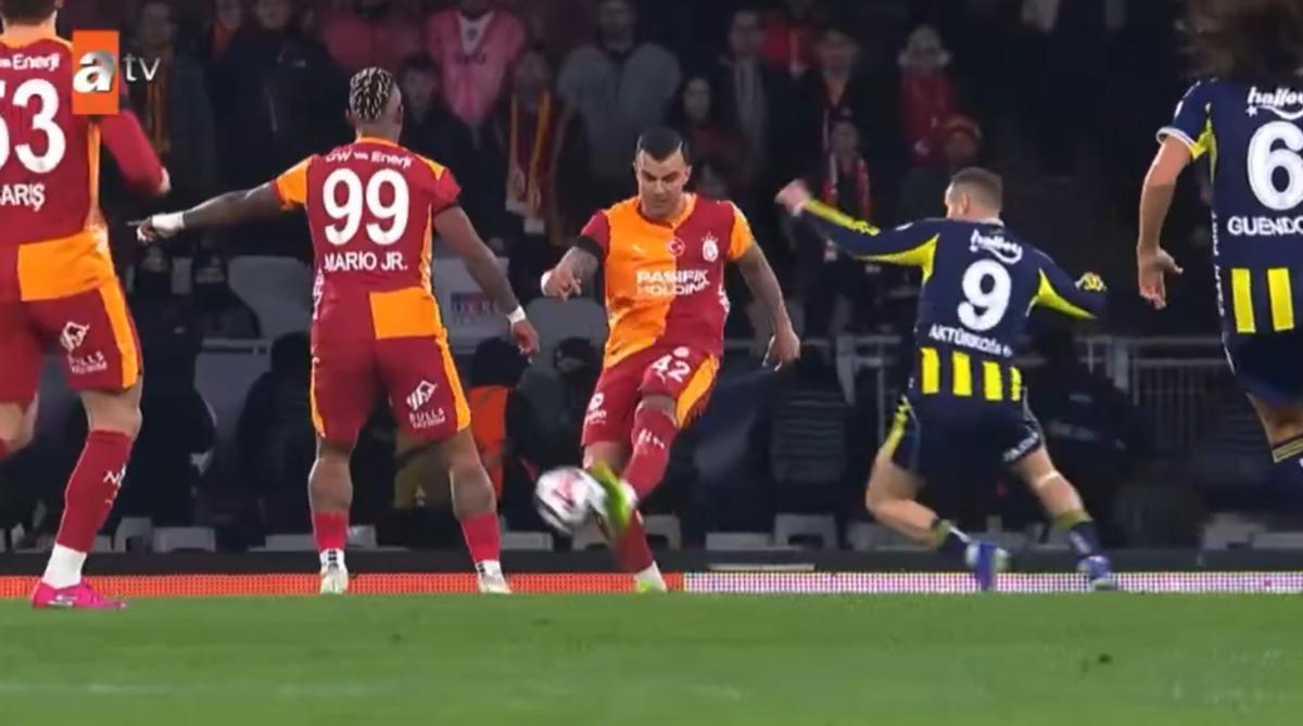 Süper Kupa da yer yerinden oynadı! Fenerbahçe penaltı bekledi, Galatasaray teknik heyeti çileden çıktı 1