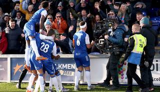 İngiltere Federasyon Kupası'nda son şampiyona b&uuml;y&uuml;k s&uuml;rpriz